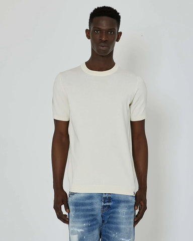 Basic slim fit t-shirt